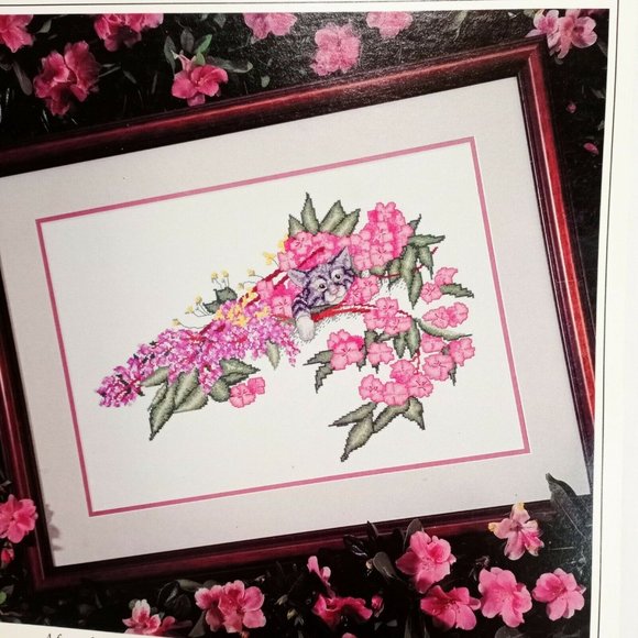 Been Helpin' Cat in Garden Flowers Cross Stitch Leaflet Book Color Charts 11205 - Picture 2 of 7